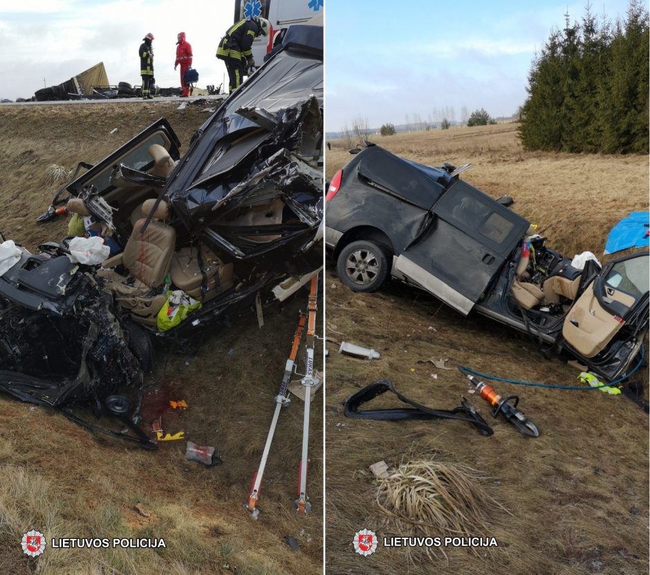 Mikroavtobus yük maşını ilə toqquşdu: 3 ölü - VİDEO