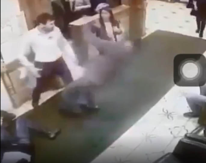 İki nəfəri döyən azərbaycanlı gəncin VİDEOsu rekord qırdı