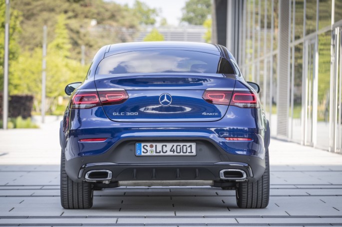 Yenilənmiş Mercedes-Benz GLC Coupe krossoveri təqdim edir - FOTOLAR