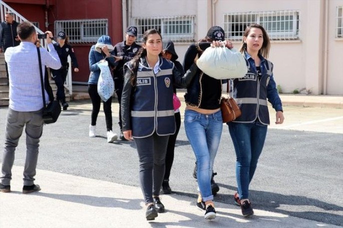 Fahişəlik edən azərbaycanlı qadınlar tutulub