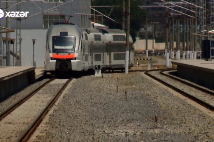 Bakı-Sabunçu qatarından istifadə edənlərə ŞAD XƏBƏR - VİDEO