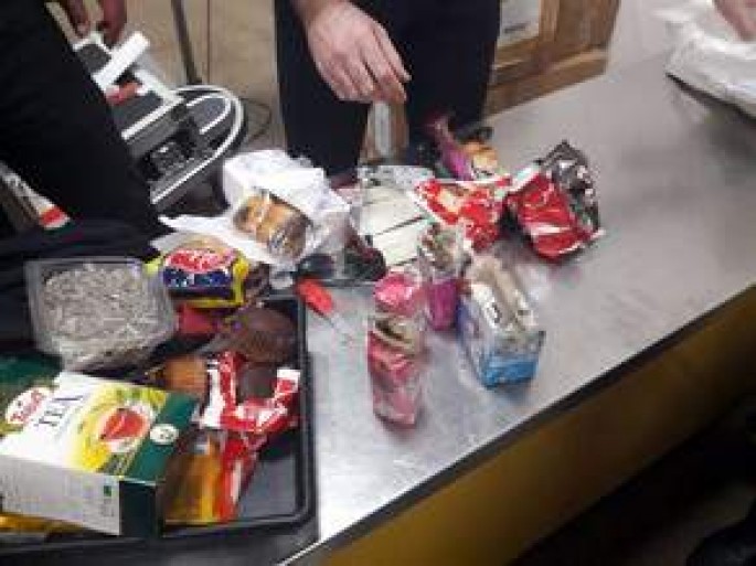 Qaymaq və pendir qutularında heroin çıxdı - VİDEO