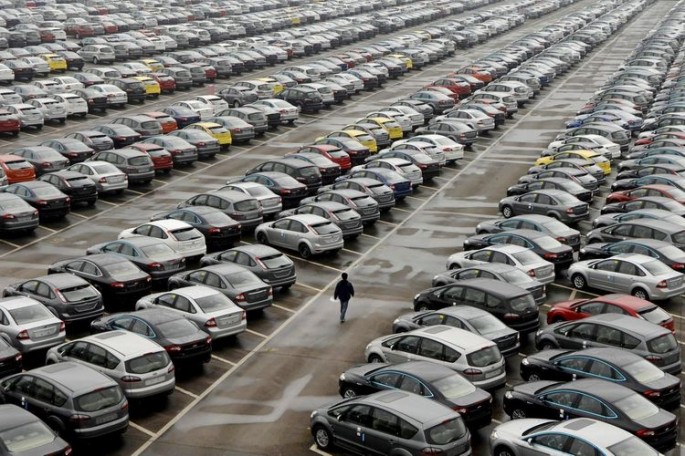 Rusiyanın avtomobil bazarı noyabrda 6,4% azalıb