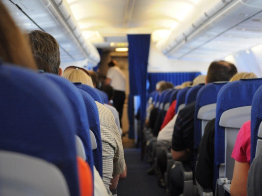 Təyyarədə 14 yaşlı qıza təcavüz edən azərbaycanlı azad edildi