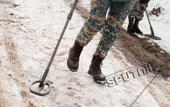 “Niva” minaya düşdü - 3 ölü, 2 yaralı