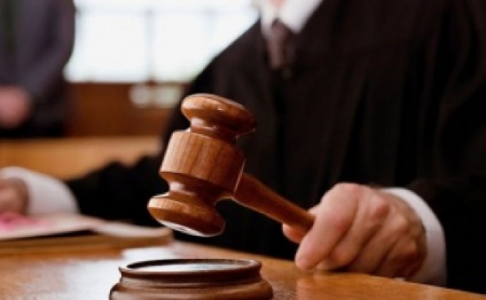 "Qoca"ya kömək edən qadının və taksi sürücüsünün həbs müddəti uzadılıb