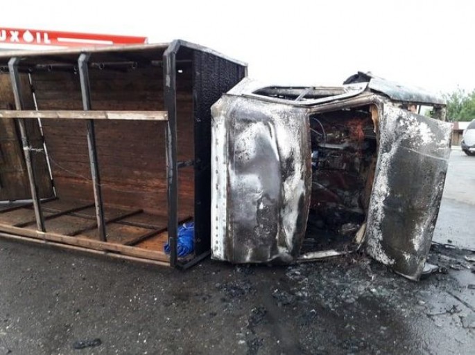 Bərdədə yük maşını partladı: iki uşaq yaralandı - FOTO