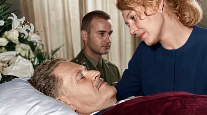 Tanınmış şairin dəfnindən əvvəlki fotosu İLK dəfə yayımlamdı - Maraqlı DETALLAR
