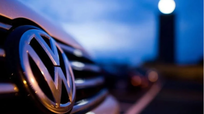 “Volkswagen”in satışları kəskin azaldı 