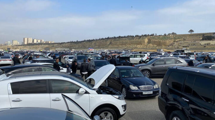 Avqustda avtomobillərin median qiyməti 17 min manata yaxın olub 