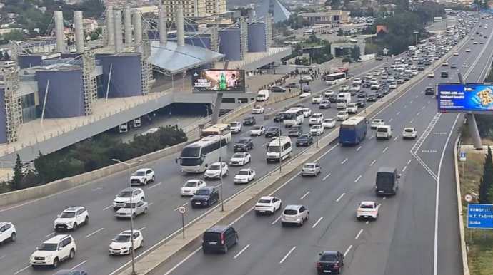 Bu yollarda tıxac var - SİYAHI - FOTO