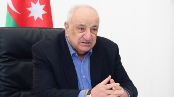 Nazir Abid Şərifovun qardaşı oğlunu təqaüdə göndərdi - FOTO