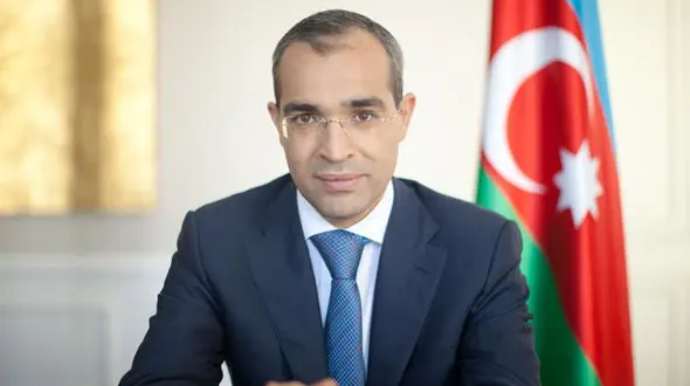 Nazir şöbə müdirini vəzifədən azad etdi - FOTO