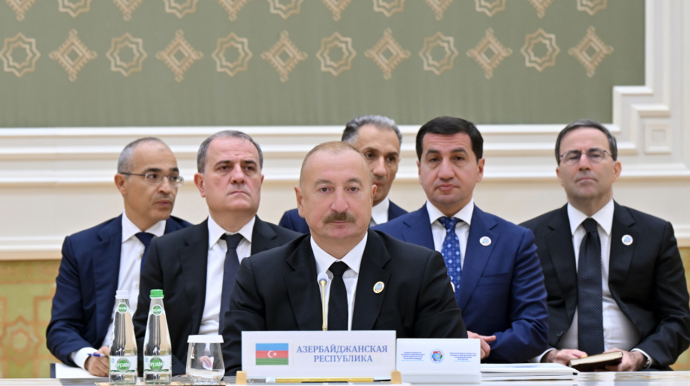 İlham Əliyev Türkmənbaşıda tədbirdə iştirak edir - FOTO