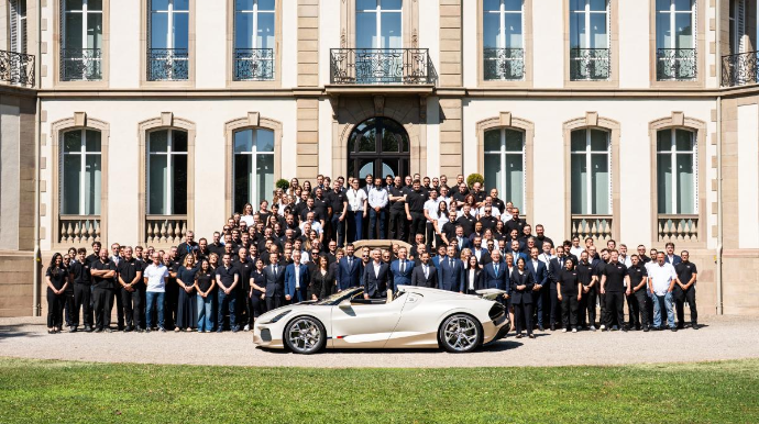 “Bugatti”nin yeni sahibi məlum oldu - FOTOLAR 