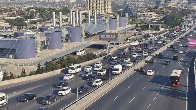 Bu yollarda tıxac var - SİYAHI   - FOTO