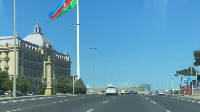 Bayraq Meydanının yanında sürücülərin görə bilmədiyi radar - VİDEO
