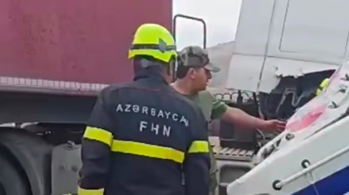 "Shacman"la "Mitsubishi" toqquşub, AAYDA-nın əməkdaşı vəfat etdi - VİDEO  
