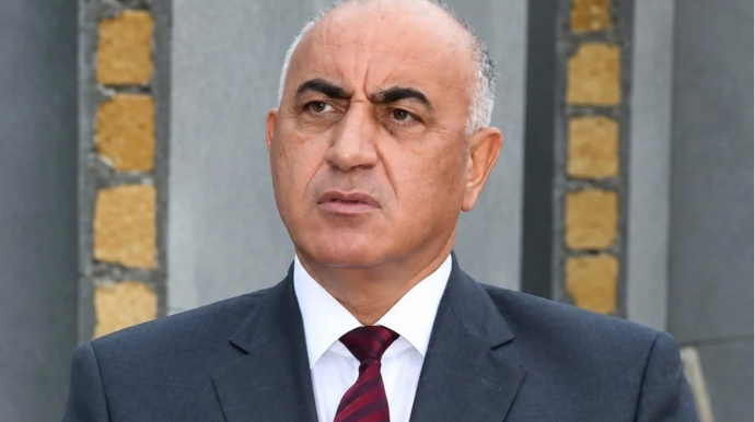 Həbsdə ölən sabiq icra başçısının binası satışa çıxarıldı
