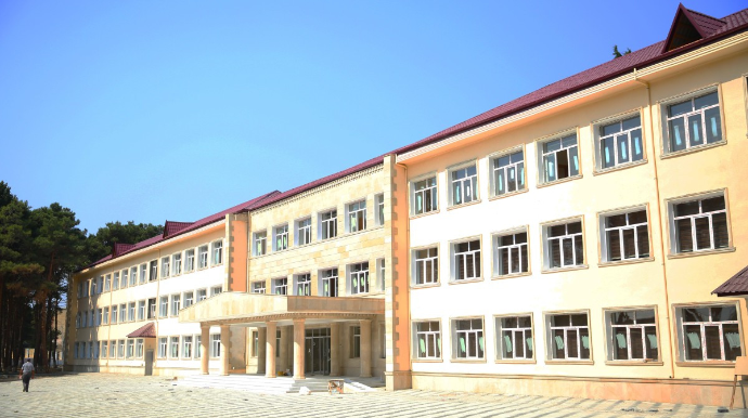 Məktəbdə nöqsanlar: Direktor işdən çıxarıldı 