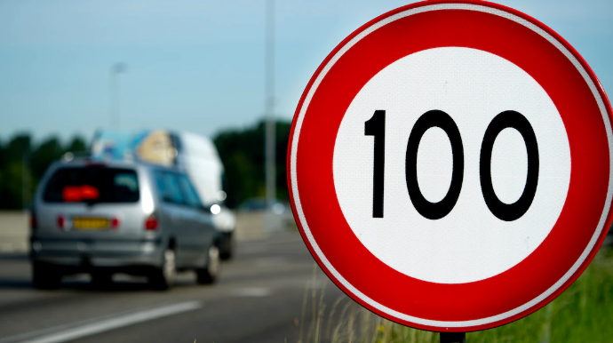 Avropada yollarda sürət limiti dəyişə bilər: Maksimum 100 km/saat…  