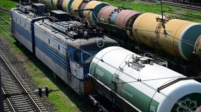 Азербайджан отправил в Армению около 1 000 тонн дизеля 