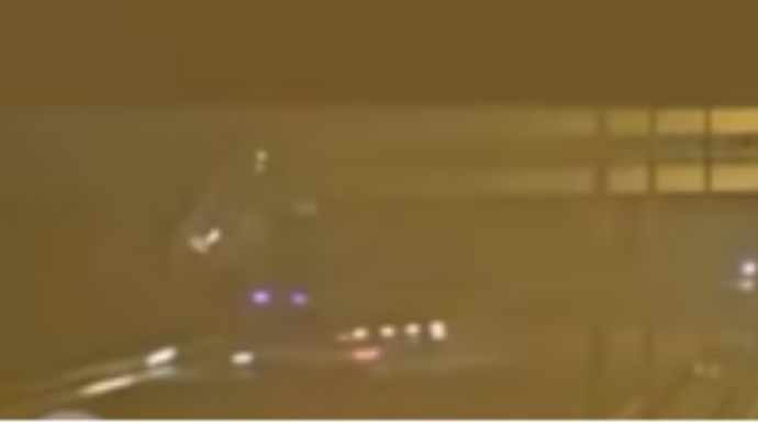 Aeroport yolunda baş verən qəzanın real görüntüləri - VİDEO