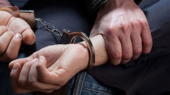 Sumqayıtda 28 yaşlı oğlan bıçaqlandı, atası saxlanıldı 