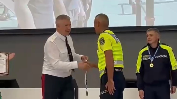 Yol polislərimiz Belarusda qalib oldular - VİDEO
