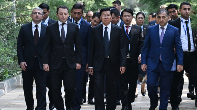 Laos Prezidenti Zəfər parkı və Fəxri xiyabanda - FOTOLAR - YENİLƏNİB