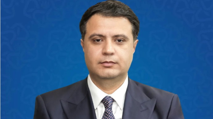 Maliyyə nazirinə yeni MÜAVİN TƏYİN EDİLİB 