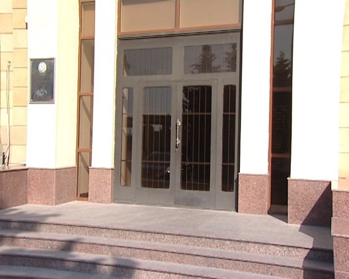 Evdən 70 min dollar oğurlanıb - FOTO