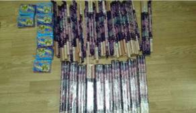 Avtomobilindən pirotexniki vasitə və fişənglər aşkarlandı