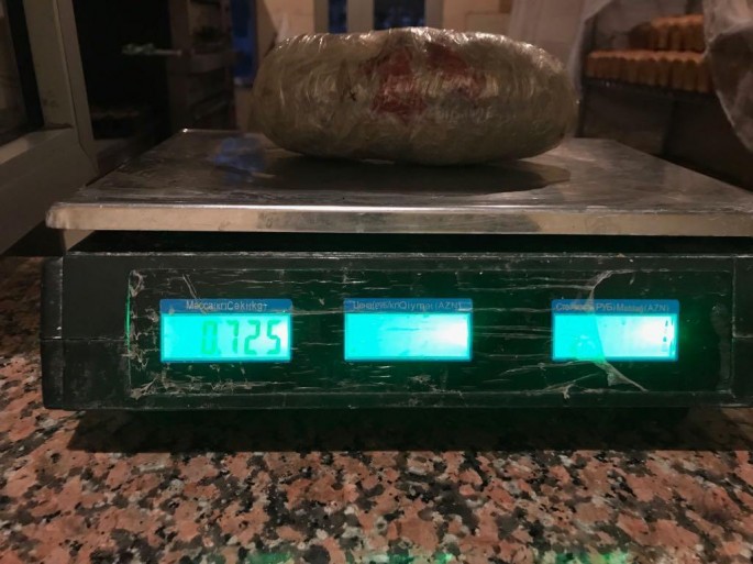 Sərhəddən narkotik keçirmək istəyən şəxslər saxlanılıb - FOTO