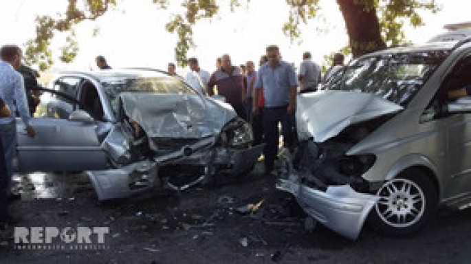 İki avtomobil toqquşdu: xəsarət alanlar var - Qubada 