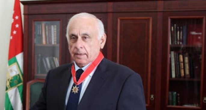 Abxaziyanın baş naziri yol qəzasında ölüb