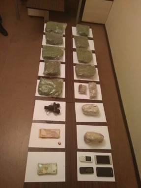 Sərhəddən 4 kiloqram narkotik vasitə keçirən şəxslər saxlanılıb - FOTO