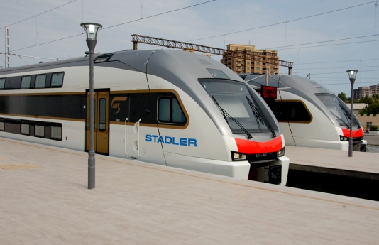 Nəqliyyat probleminin həll yolu: polad relslər və ya keçmişə qayıdış