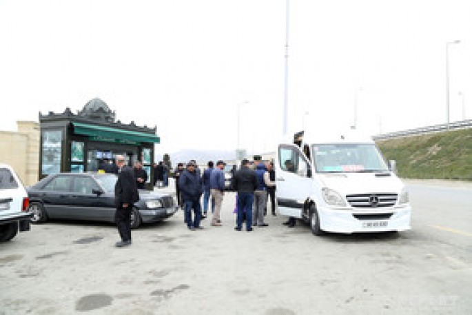 Bakıda avtokassada bilet satışına suni maneə yaradılıb - VİDEO