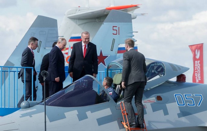 Putin Ərdoğana Su-57 qırıcısını göstərdi – FOTO