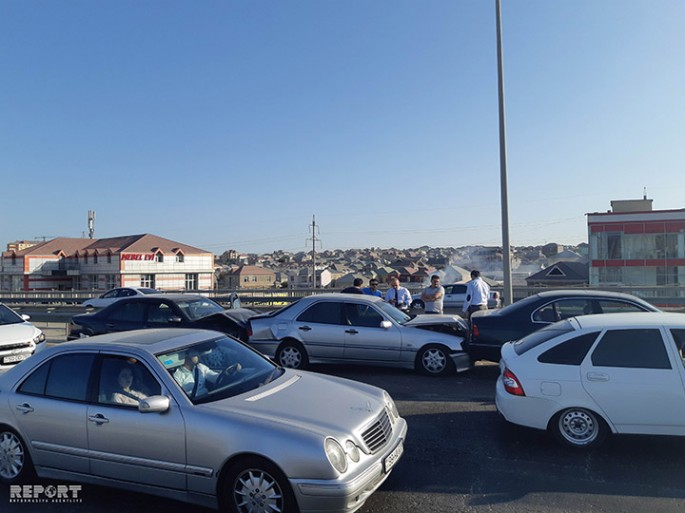 Bakı-Quba yolunda zəncirvari qəza baş verib - FOTO