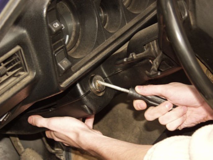 14 və 16 yaşlı qardaşlar maşın qaçırdılar - Bakıda