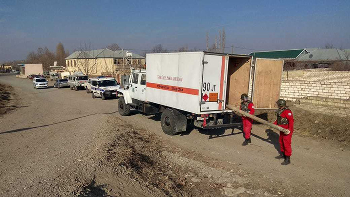 Bakı-Qazax yolunda raket tapıldı - FOTO