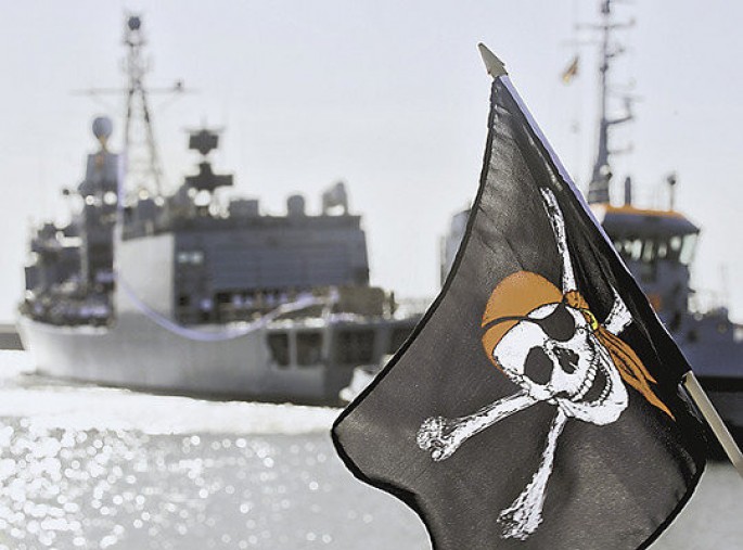 Piratlar alman gəmisinin dənizçilərini oğurlayıb