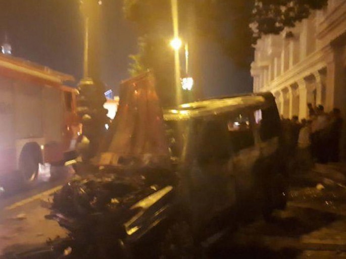 Yanan "Gelandewagen"lə bu maşın yarışıb? - FOTO