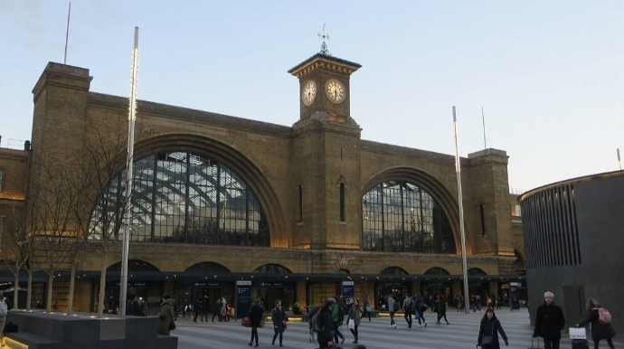 Britaniyada stansiyalar yaxınlığında mənzil tikintisinə başlanılacaq - EKSPERT 