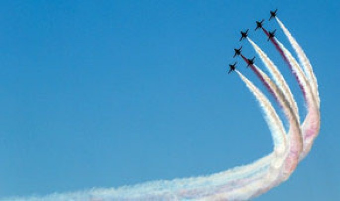 Hərbi təyyarələr Bakı buxtası üzərində uçuşlar keçirib