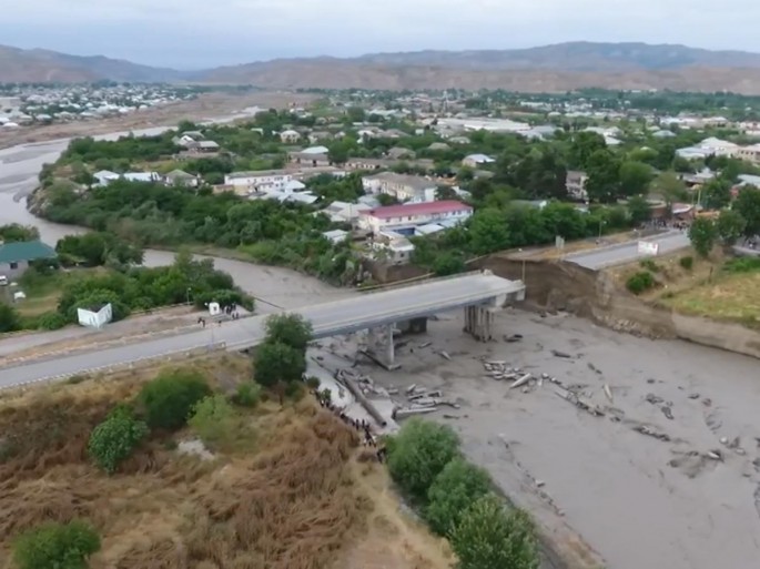 Göyçay çayında müvəqqəti alternativ yolun inşasına hazırlıq - VİDEO