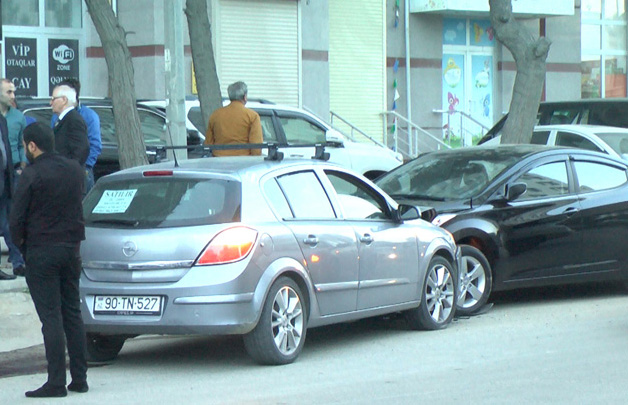 Sürücü aləmi qarışıdırıb aradan çıxdı  - FOTO