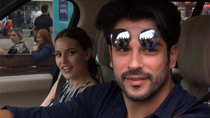 Burak Özçivit bir milyonluq maşınını satdı